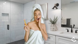 Dámské holení břitvou? Zapomeňte na mýty - břitva není jen pro muže!